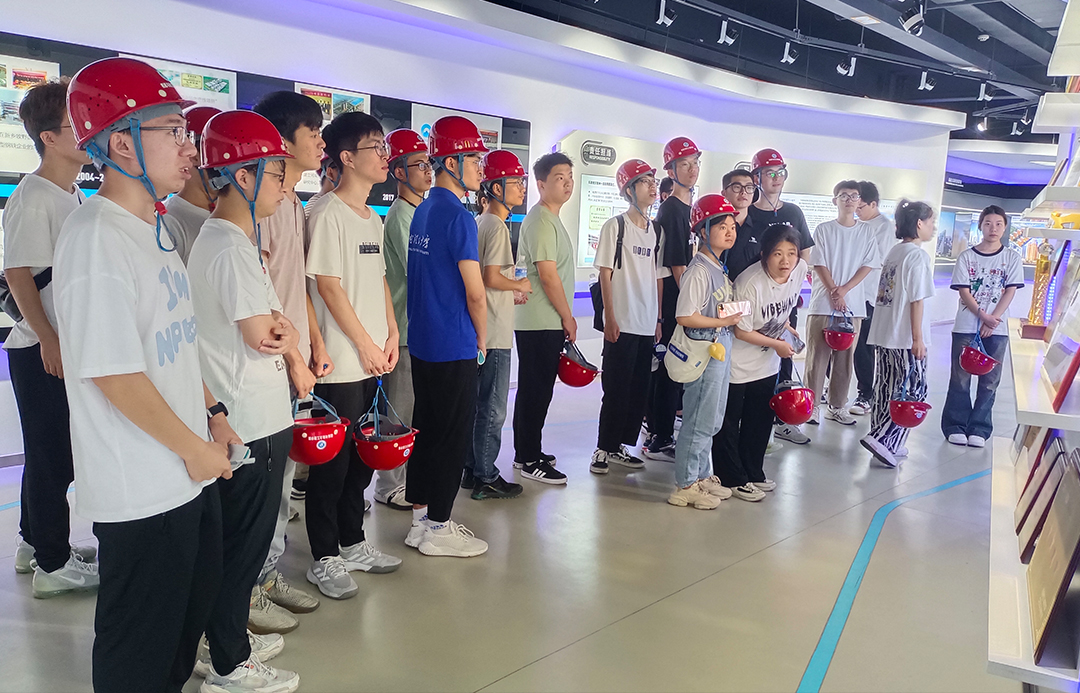 走進企業（yè），走（zǒu）向未（wèi）來 ——河南理工（gōng）大學機械學院能動係參觀天豐