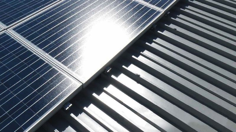 绿丰光（guāng）伏屋面（miàn）板（bǎn）