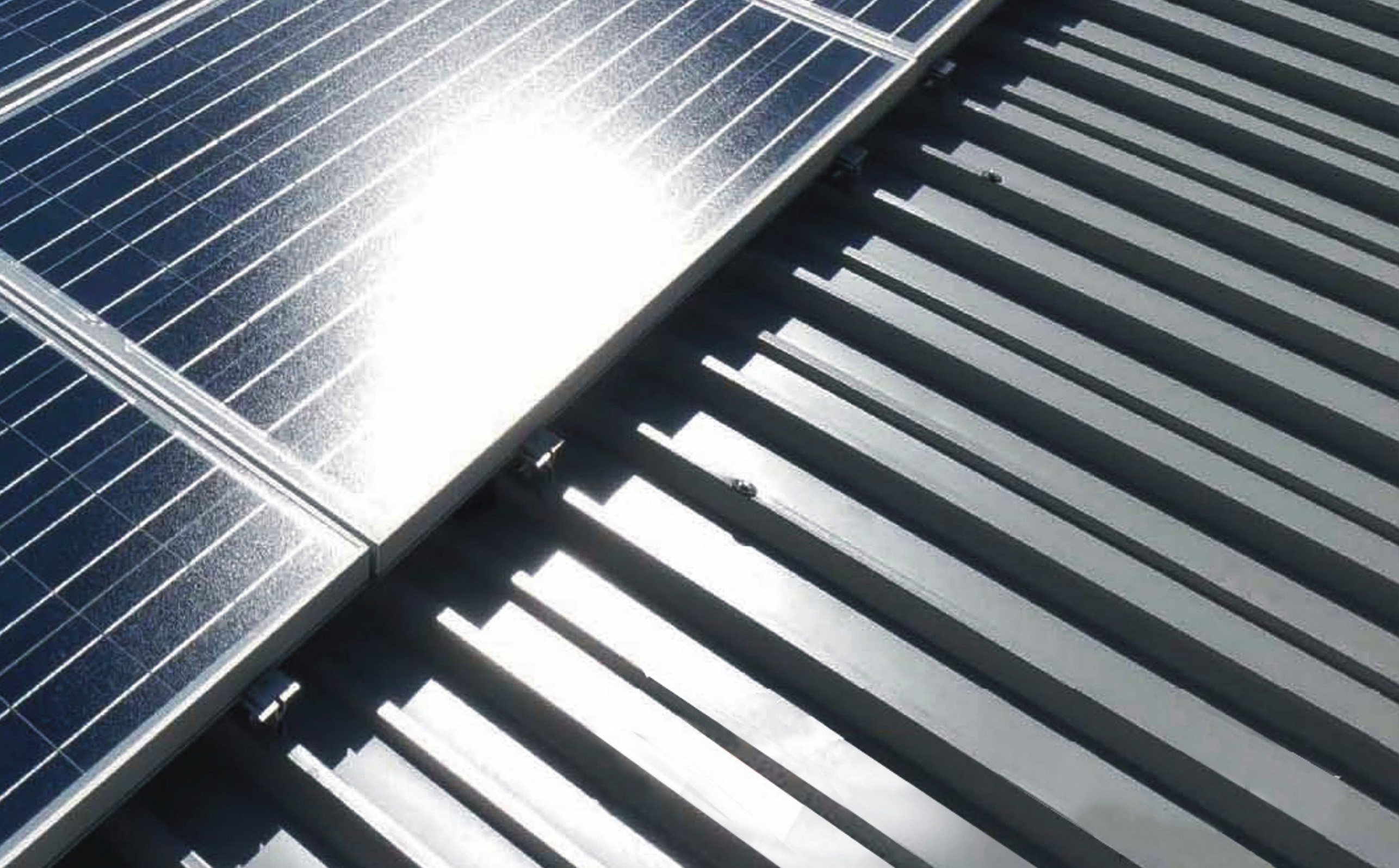 屋麵光伏高集成 節能降耗高能效